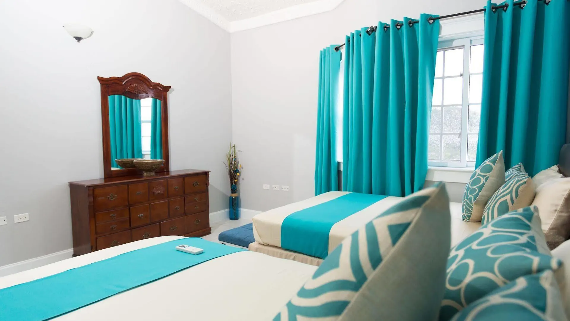 Casa Tianna Guest Apartments Kingston